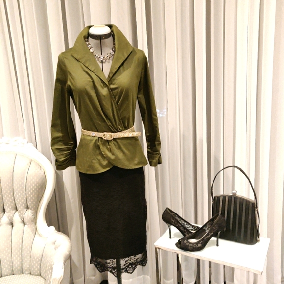 Blouse - Picture 2 of 9